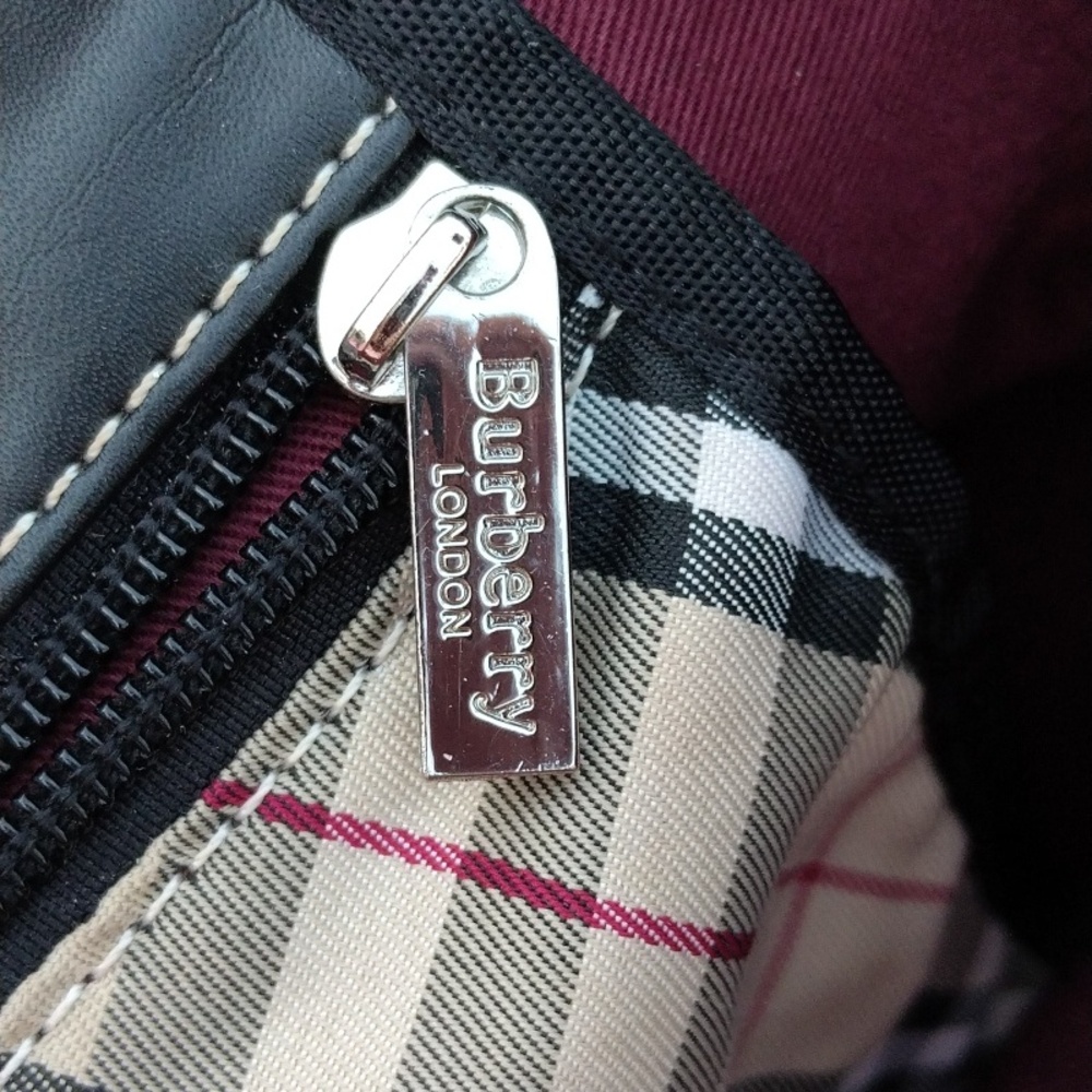 Burberry handbag - Picture 5 of 13